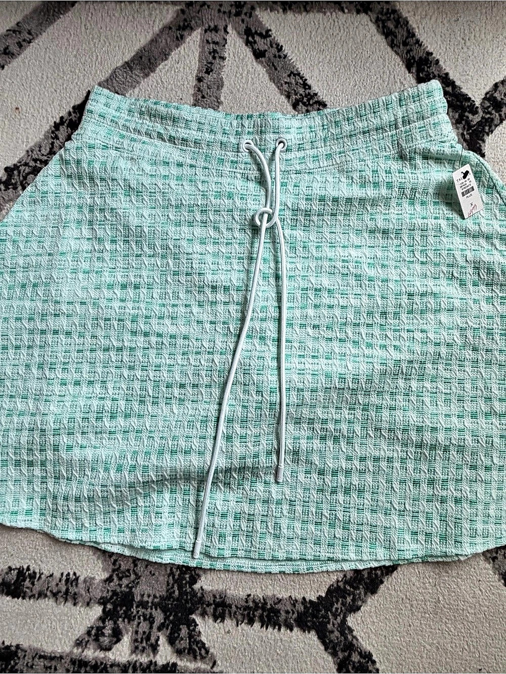 T By Talbots Checkered Athletic Shorts Green & White XS NWT